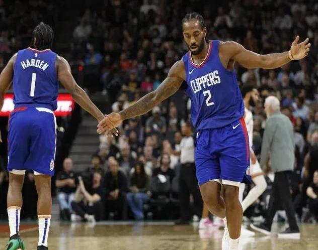 韦德足球官网-包含快船再胜湖人，争冠夺冠热门的词条