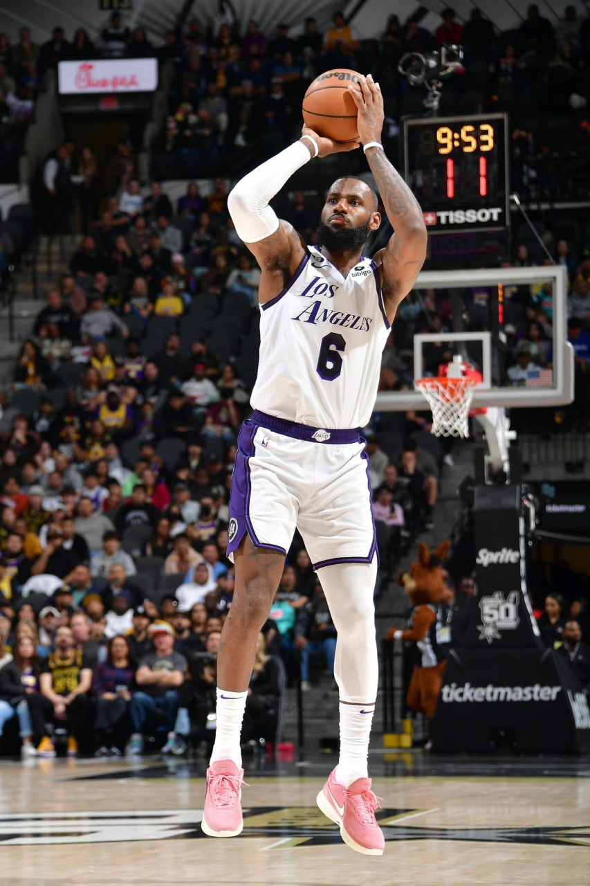 韦德体育官网登录-包含步行者胜马刺，收获重要胜利的词条