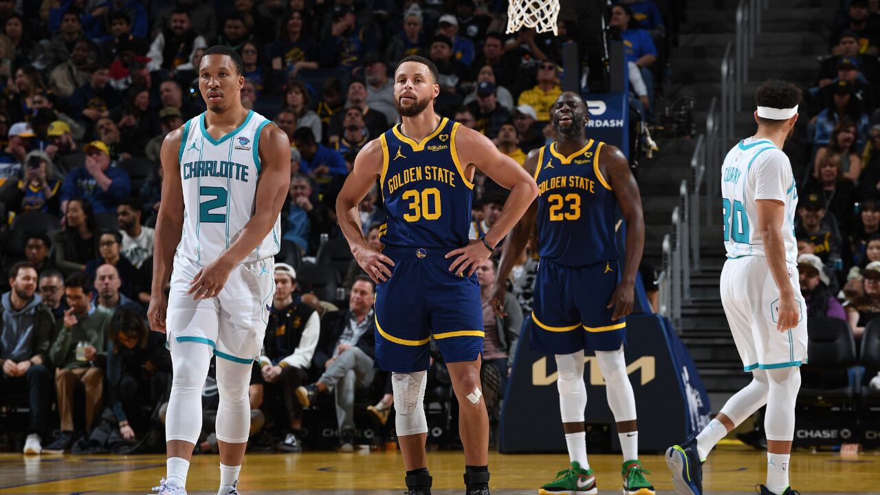 韦德足球官网-勇士客场逆转黄蜂，迎来五连胜